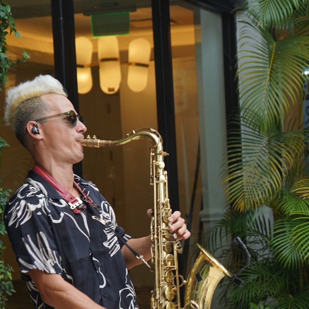 Luis O. Jazz - Jazz Performer